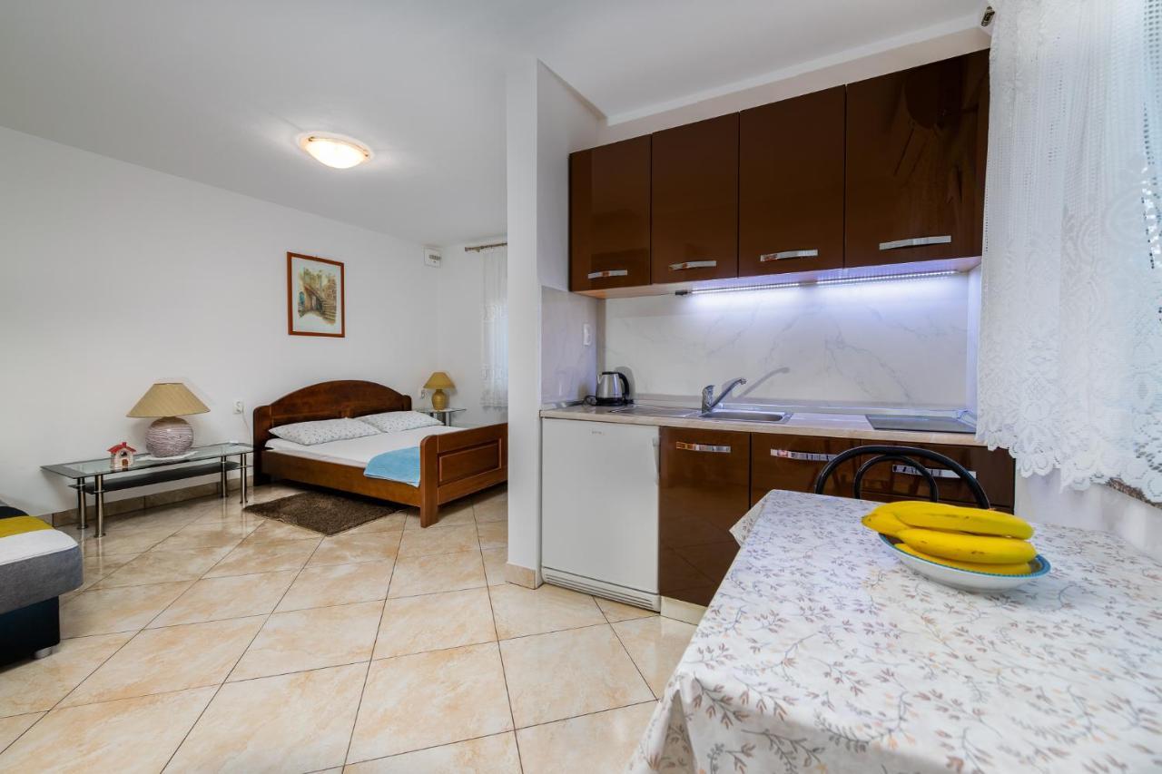 Apartments Melita ツリクヴェニツァ エクステリア 写真